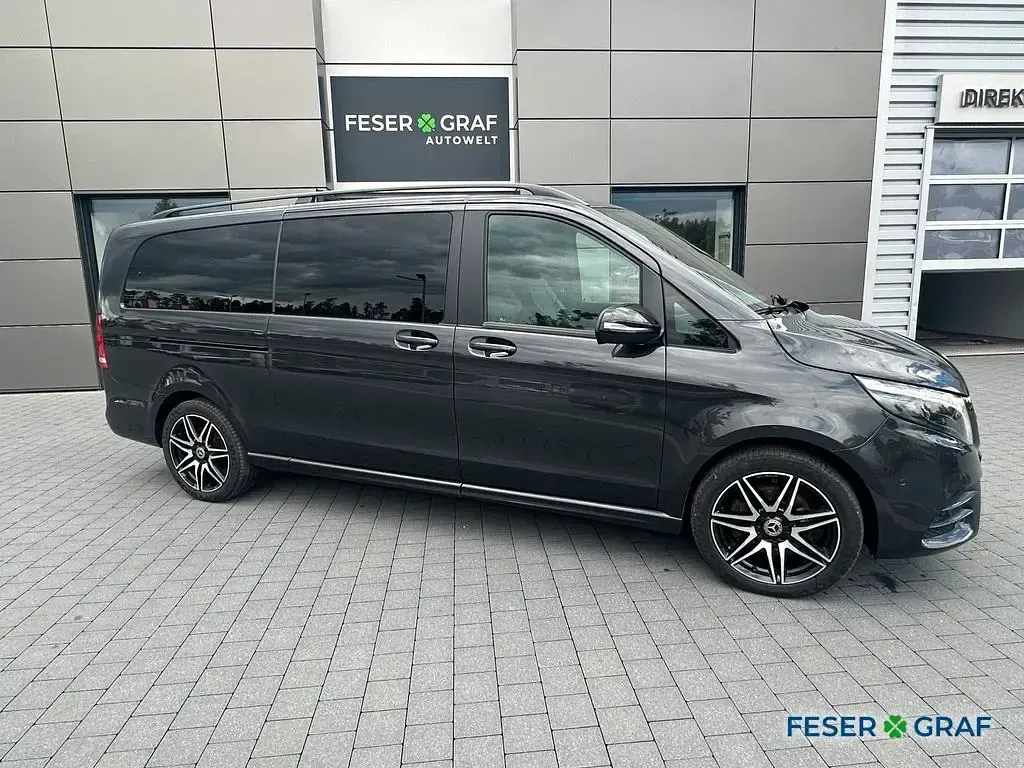 Gebraucht Mercedes V300 AMG line 237 PS (174 kW) 2023 Graphitgrau metallic Van / Kleinbus
