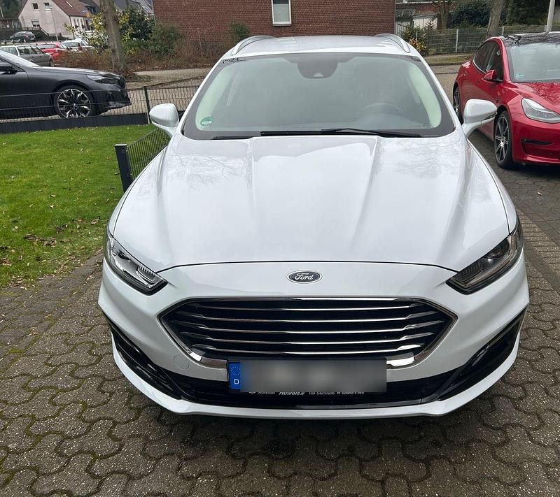 Gebraucht Ford Mondeo Titanium 188 PS (138 kW) 2019 Weiß Kombi