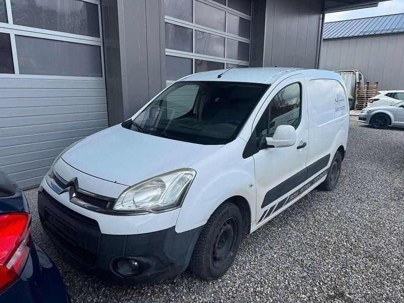 Gebraucht Citroën Berlingo 75 PS (55 kW) 2012 Lack weiss banquise/deckende l Van / Kleinbus