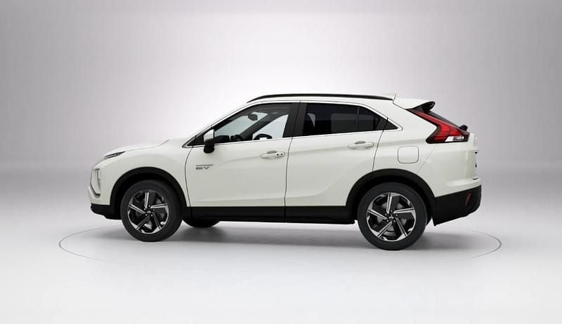 Second-hand Mitsubishi Eclipse Basis 188 CP (138 kW) 2024 Alb