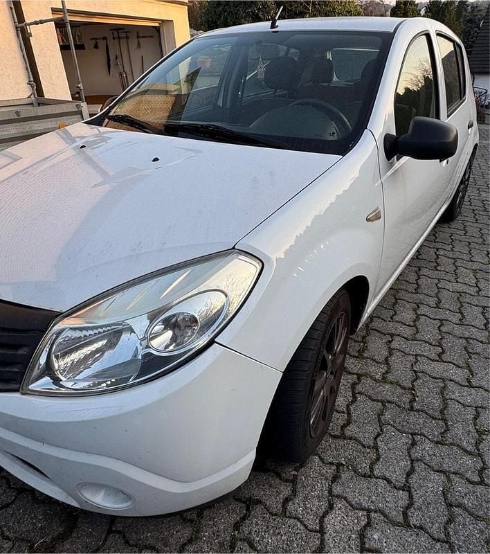 Gebraucht Dacia Sandero 75 PS (55 kW) 2009 Weiß Kleinwagen
