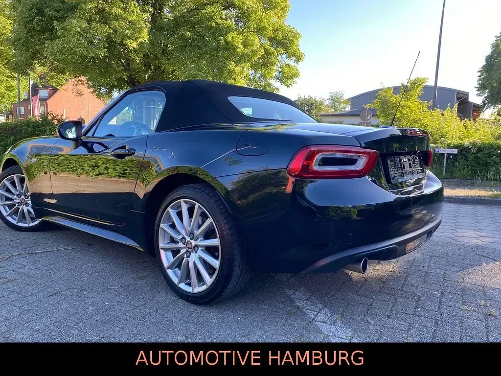 Gebraucht Fiat 124 Spider 140 PS (102 kW) 2017 Schwarz Cabrio