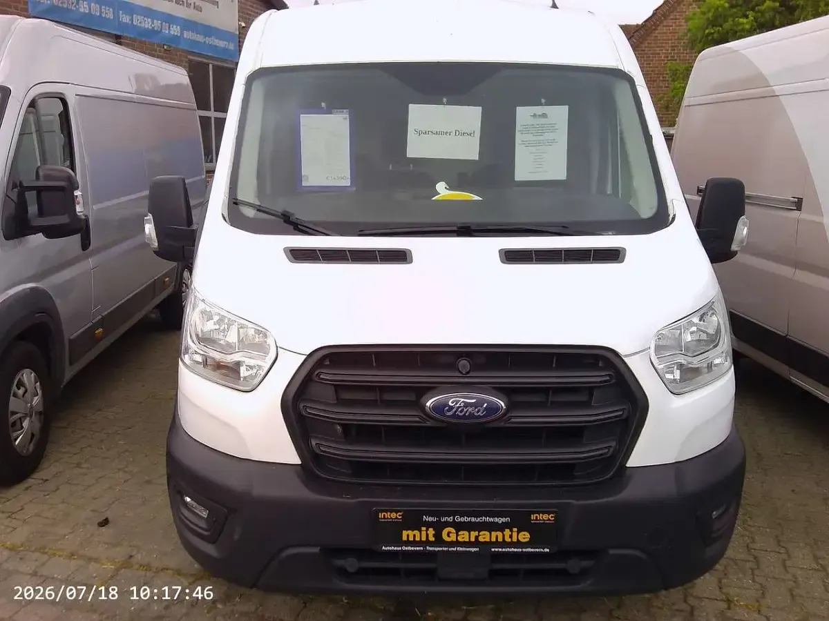 Gebraucht Ford Transit Trend 131 PS (96 kW) 2022 Frostweiß Van