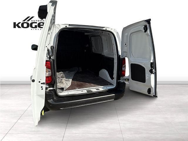 Gebraucht Fiat Doblò 102 PS (75 kW) 2024 Weiß (weiß) Van / Kleinbus