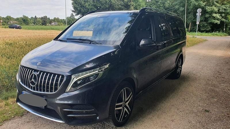 Gebraucht Mercedes V220 163 PS (119 kW) 2019 Grau Van / Kleinbus