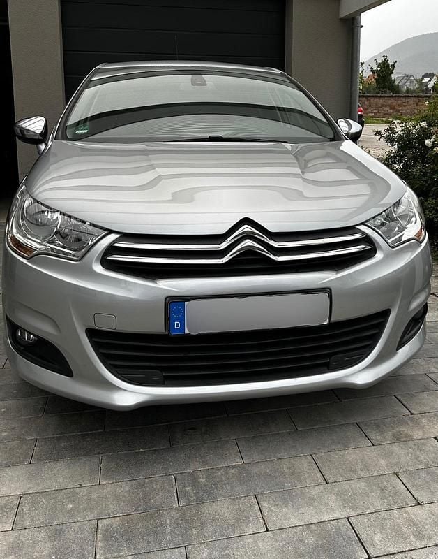 Silber Gebraucht 2014 Citroën C4 Limousine | 6.450 € (Fairer Preis) - Bild 1/4