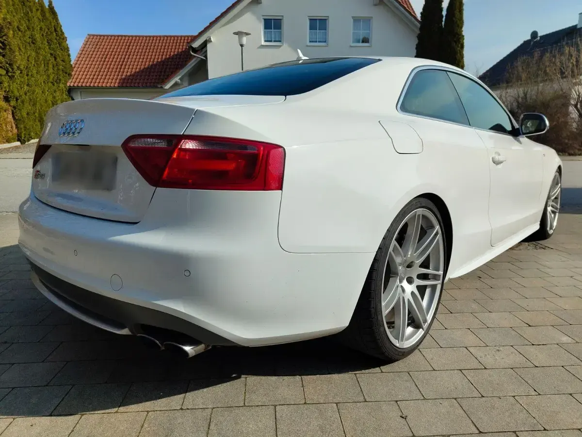 Używany Audi S5 Ambiente 354 KM (260 kW) 2008 Biały Coupe