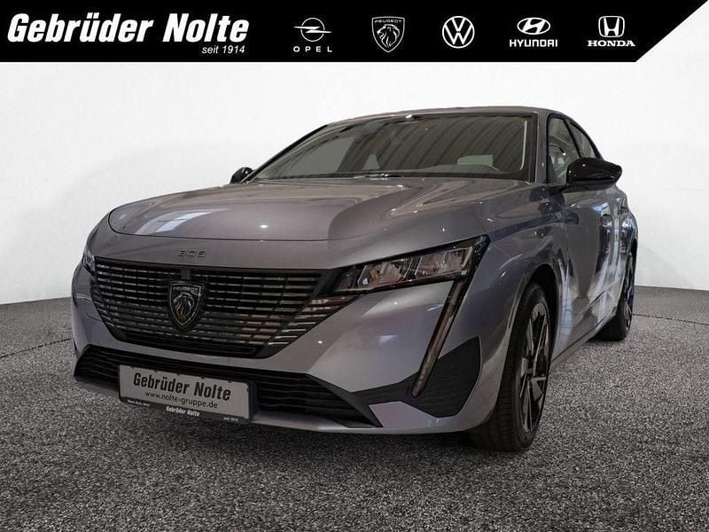 Grau / Neu 2025 Peugeot 308 Allure Limousine | 30.490 € (Superpreis) - Bild 1/4