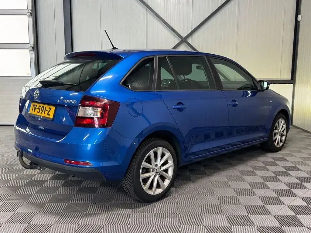 Gebraucht Skoda Rapid Clever 110 PS (80 kW) 2018 Blau Kleinwagen