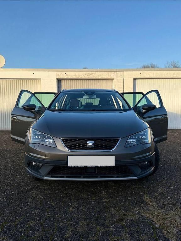 Gebraucht Seat Leon X-Perience 184 PS (135 kW) 2015 Braun Kombi