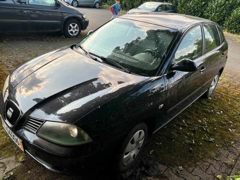 Schwarz Gebraucht 2004 Seat Ibiza Kleinwagen | 1.200 € (Guter Preis) - Bild 1/4