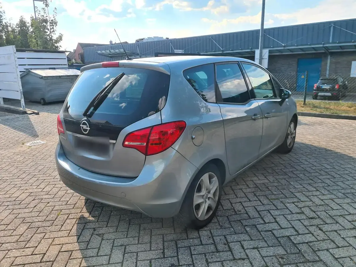 Gebraucht Opel Meriva 101 PS (74 kW) 2011 Grau Van / Kleinbus