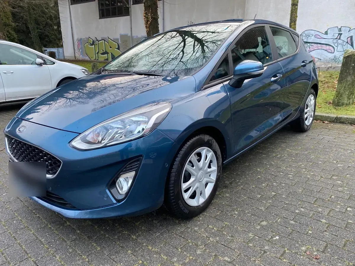 Gebraucht Ford Fiesta Cool & Connect 101 PS (74 kW) 2018 Blau Kleinwagen