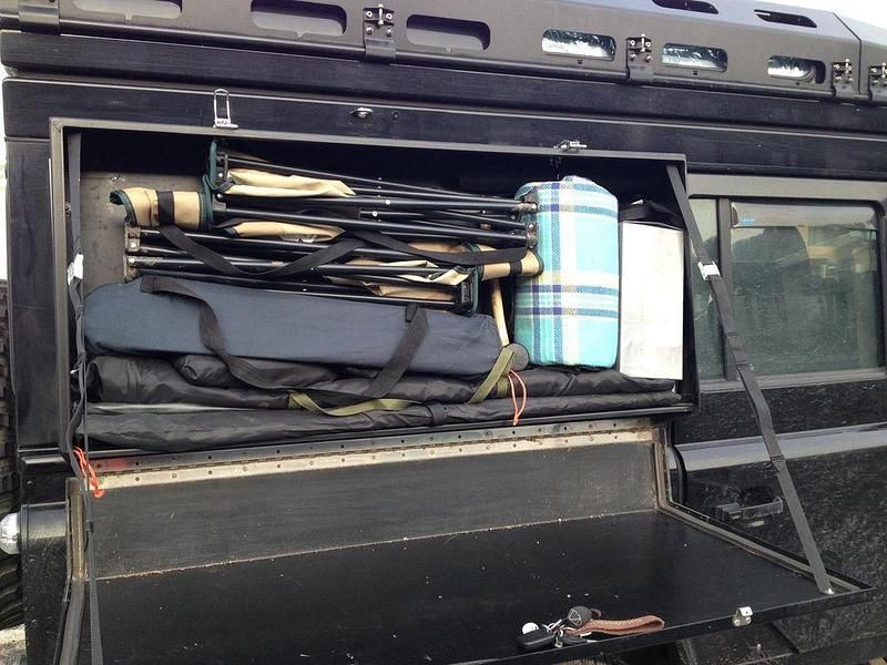 Gebraucht Land Rover Defender 122 PS (89 kW) 2007 Schwarz Kombi