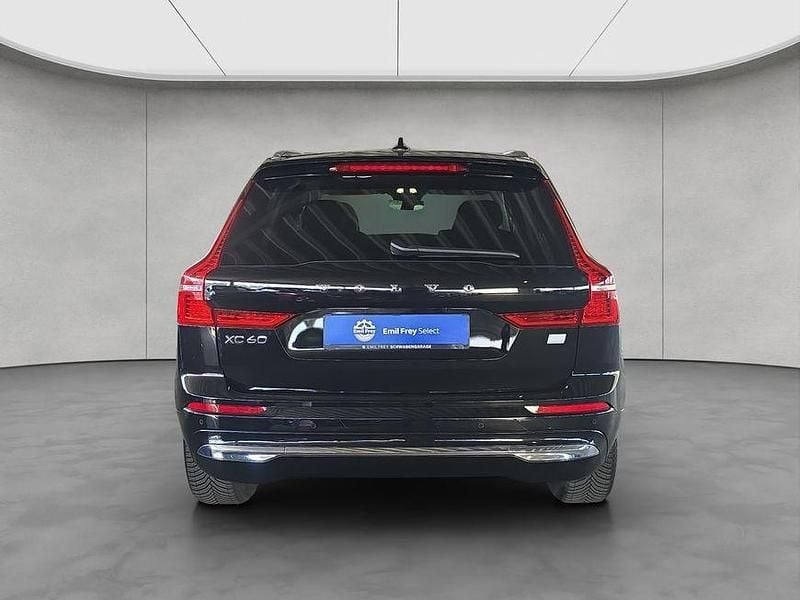 Gebraucht Volvo XC60 Core 455 PS (334 kW) 2023 Onyx black metallic SUV