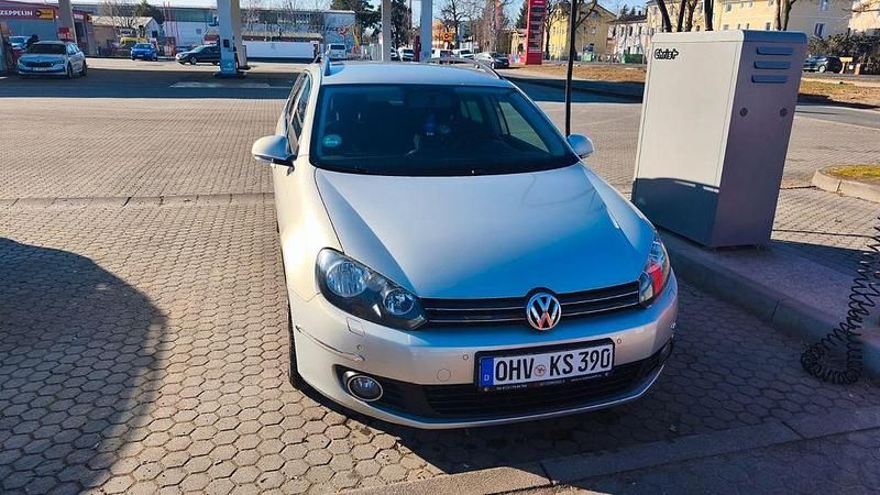 Gebraucht VW Golf Plus 122 PS (89 kW) 2010 Silber Van / Kleinbus