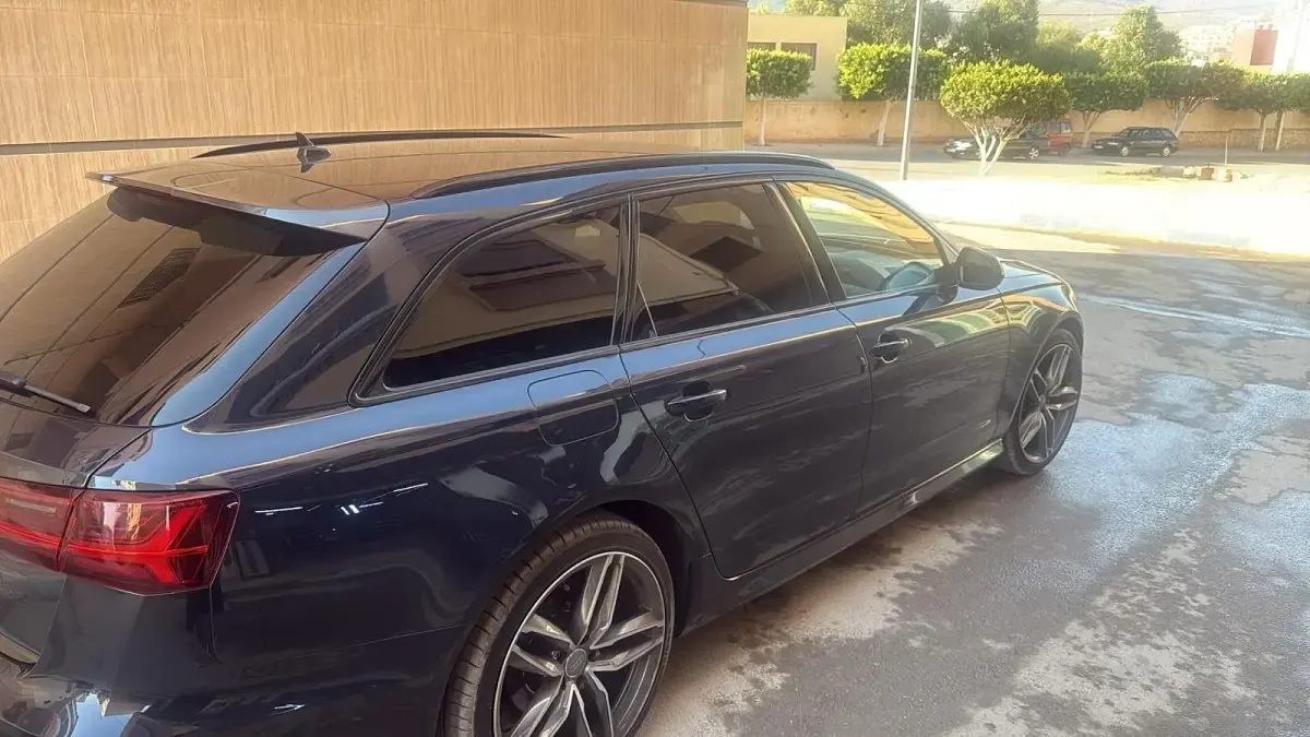 Gebraucht Audi A6 190 PS (139 kW) 2017 Blau Kombi