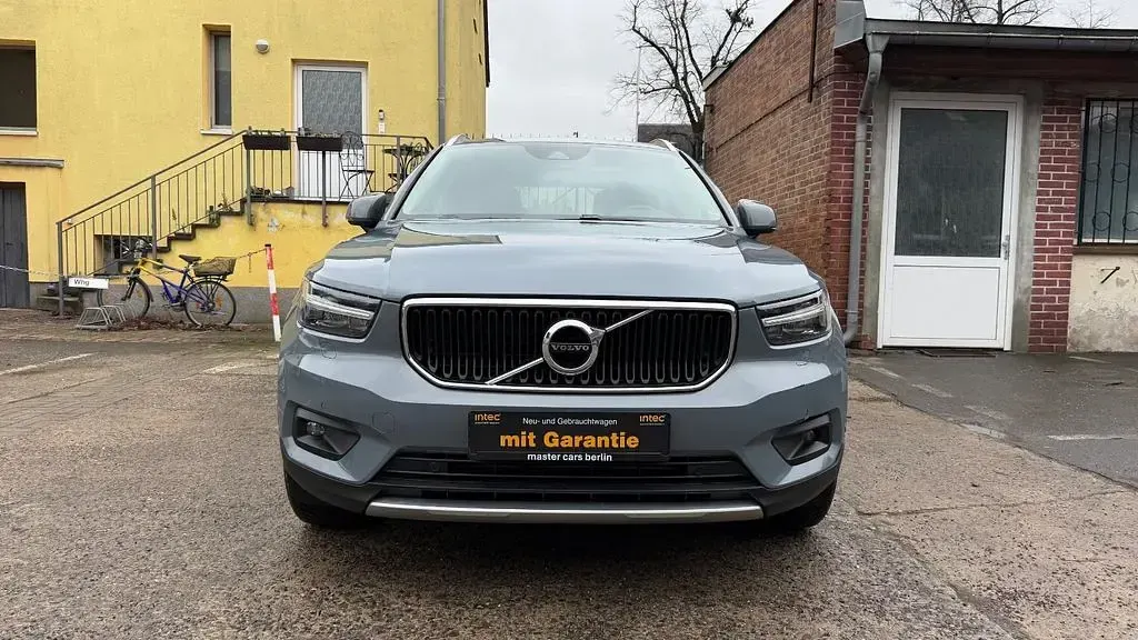 Gebraucht Volvo XC40 Momentum 190 PS (139 kW) 2019 Grau SUV