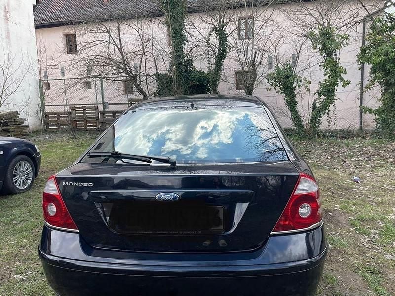 Gebraucht Ford Mondeo 110 PS (80 kW) 2005 Schwarz Limousine