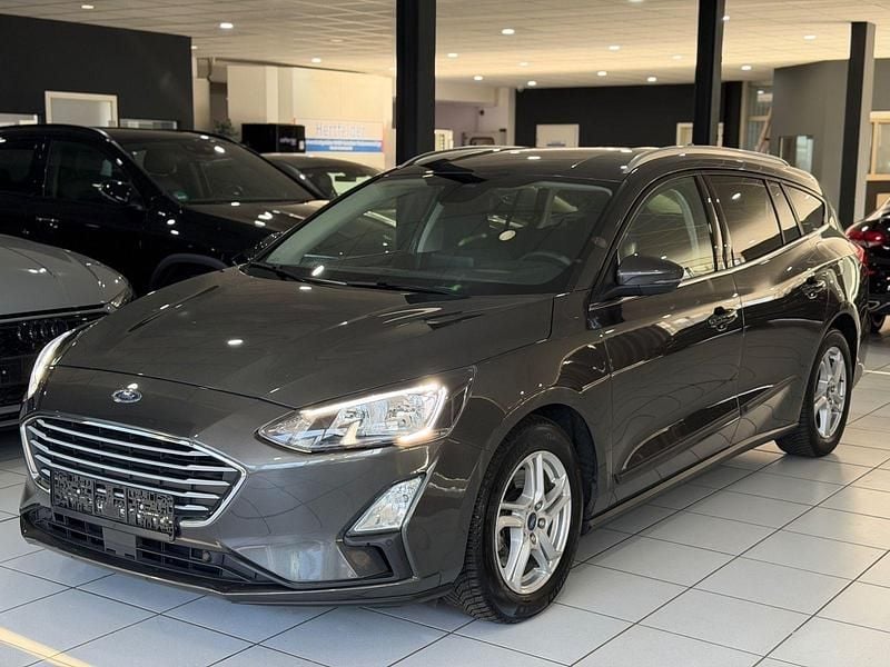 Grau Gebraucht 2019 Ford Focus Cool & Connect Kombi | 12.490 € (Guter Preis) - Bild 1/4