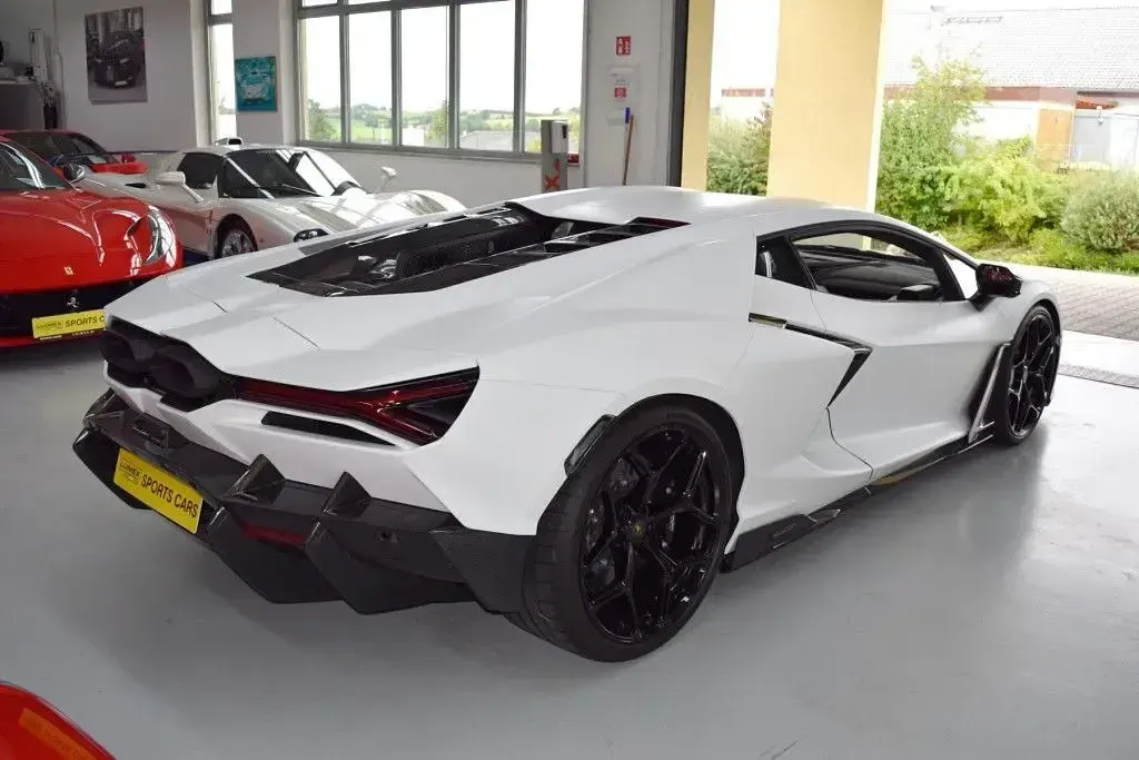 Neu Lamborghini Revuelto 1016 PS (747 kW) 2025 Bianco phanes  weiss matt Coupé