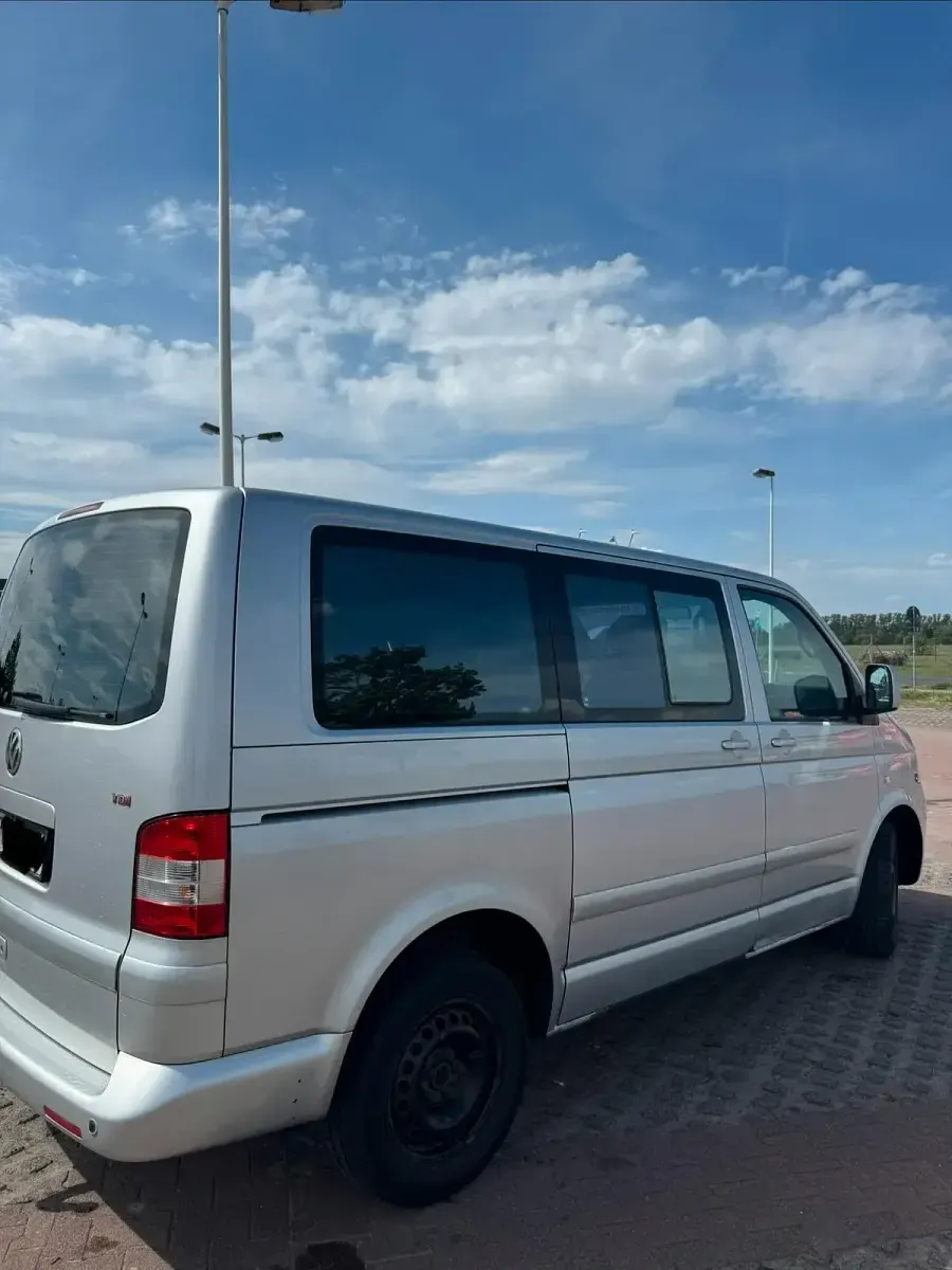 Gebraucht VW Multivan 174 PS (127 kW) 2007 Silber Van / Kleinbus
