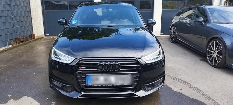 Schwarz Gebraucht 2018 Audi A1 Sportback S-Line Kleinwagen | 12.899 € (Fairer Preis) - Bild 1/4