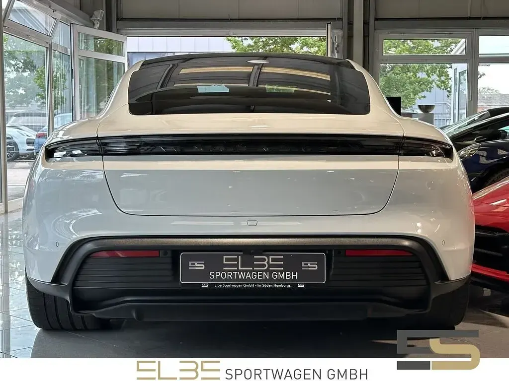 Gebraucht Porsche Taycan Performance Package 350 kW (476 PS) 2023 Weiß Limousine