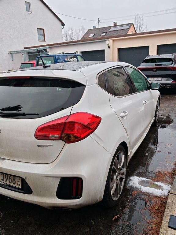 Brugt Kia Ceed GT-Track 204 HK (150 kW) 2015 Hvid Hatchback
