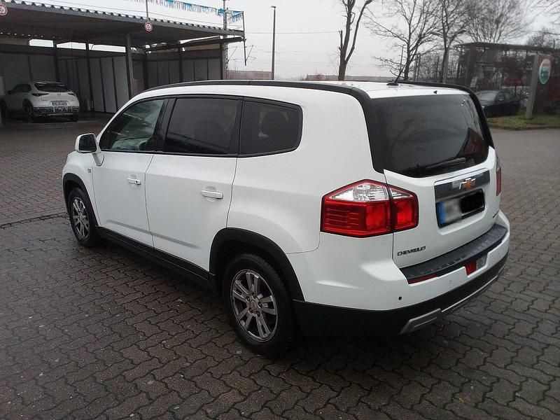 Gebraucht Chevrolet Orlando 140 PS (102 kW) 2013 Weiß Van / Kleinbus