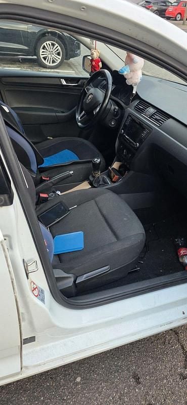 Gebraucht Skoda Rapid Active 110 PS (80 kW) 2019 Schwarz Kleinwagen