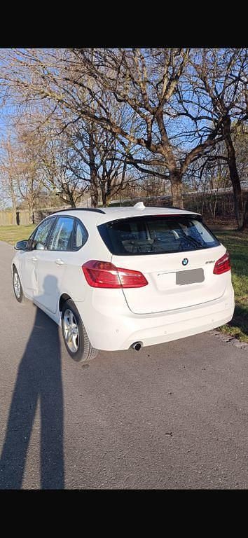 Gebraucht BMW 216 Active Tourer 116 PS (85 kW) 2016 Weiß Van / Kleinbus