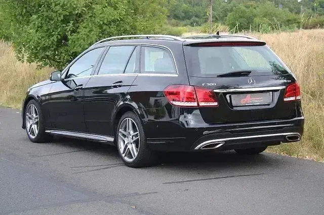 Gebraucht Mercedes E300 AMG line 231 PS (169 kW) 2014 Schwarz/baltic black Kombi