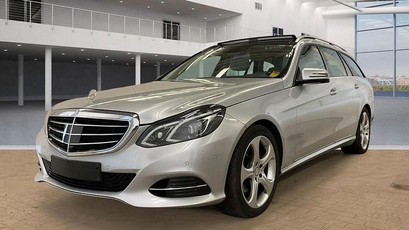 Gebraucht Mercedes E250 211 PS (155 kW) 2015 Silber Limousine