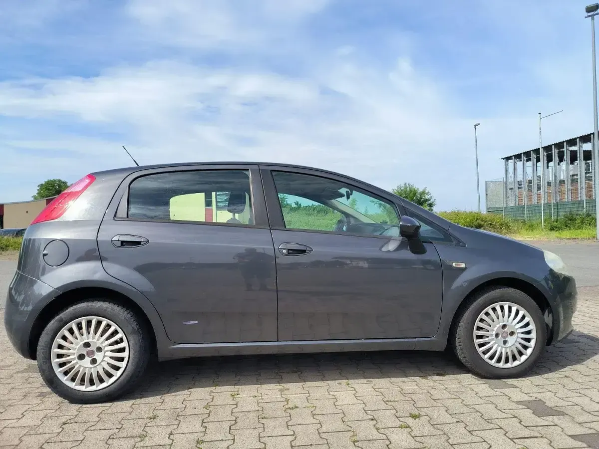 Gebraucht Fiat Punto Dynamic 65 PS (47 kW) 2008 Grau Kleinwagen