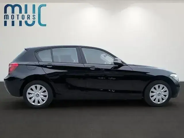 Używany Ford V8 2014 Czarny Sedan/Limuzyna