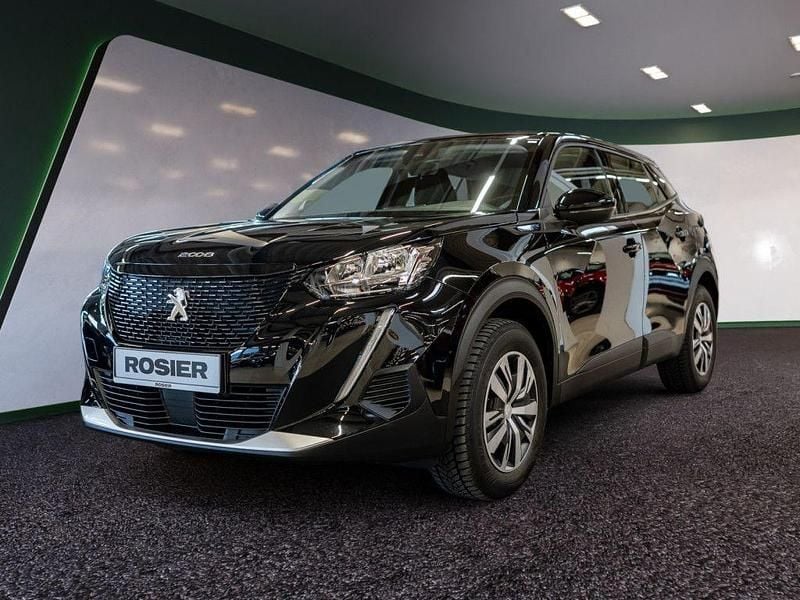 Gebraucht Peugeot e-2008 Active 100 kW (136 PS) 2022 Schwarz / perla nera schwarz (metallic) SUV