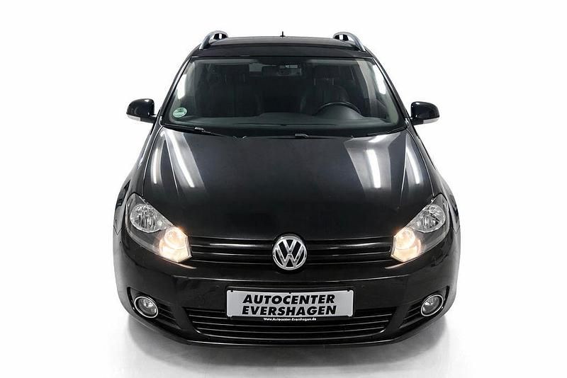 Gebraucht VW Golf VI Match 105 PS (77 kW) 2012 Schwarz Kleinwagen