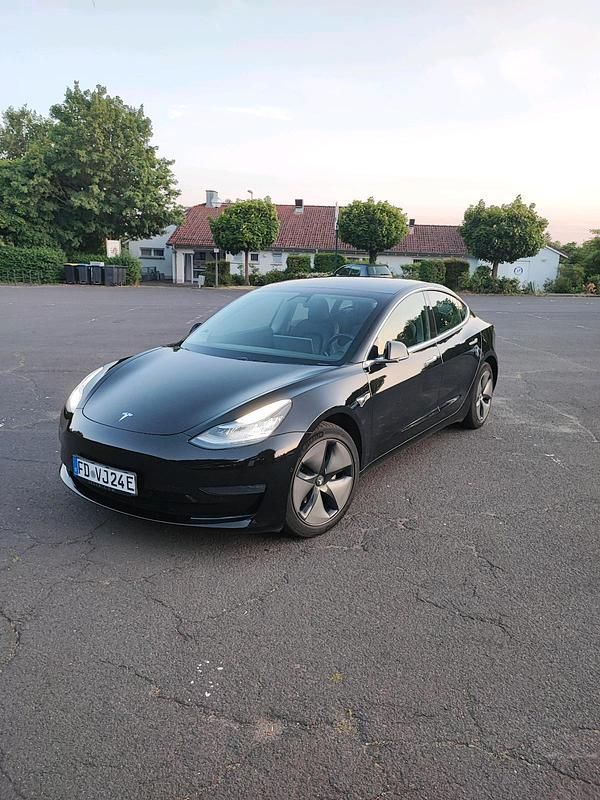Gebraucht Tesla Model 3 355 kW (484 PS) 2019 Schwarz Limousine