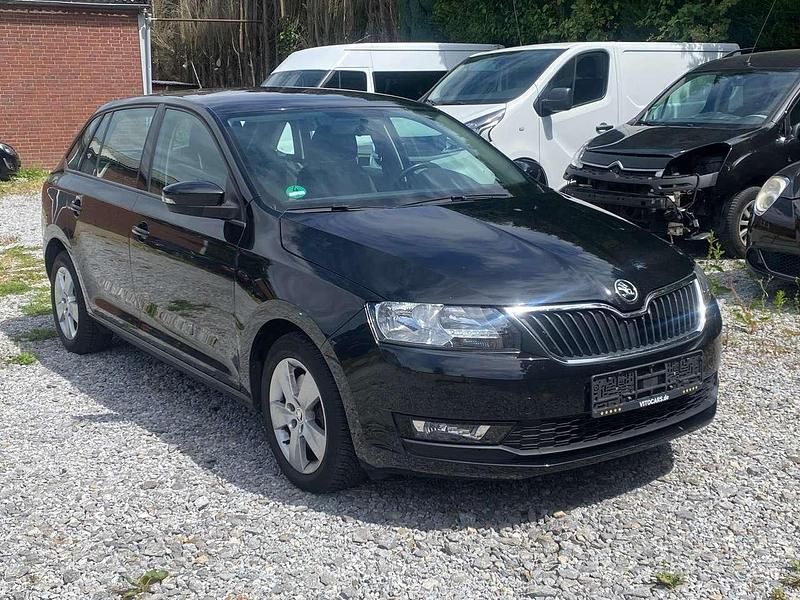 Schwarzmagic perleffekt Gebraucht 2018 Skoda Rapid Ambition Limousine | 6.950 € (Guter Preis) - Bild 1/3