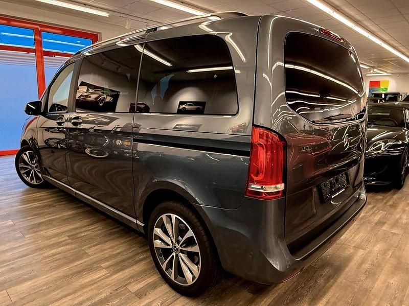 Gebraucht Mercedes V250 AMG 190 PS (139 kW) 2017 Grau Van / Kleinbus