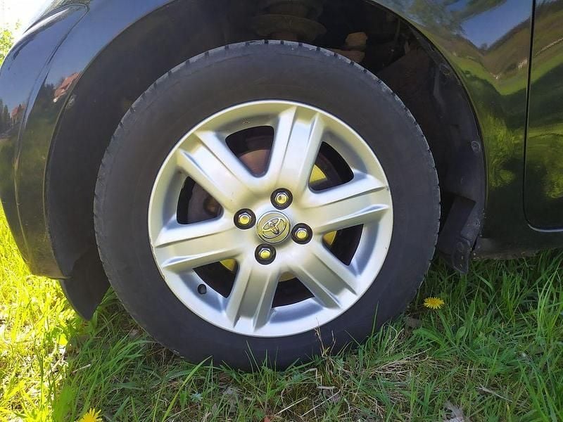 Gebraucht Toyota iQ 90 PS (66 kW) 2010 Schwarz Kleinwagen