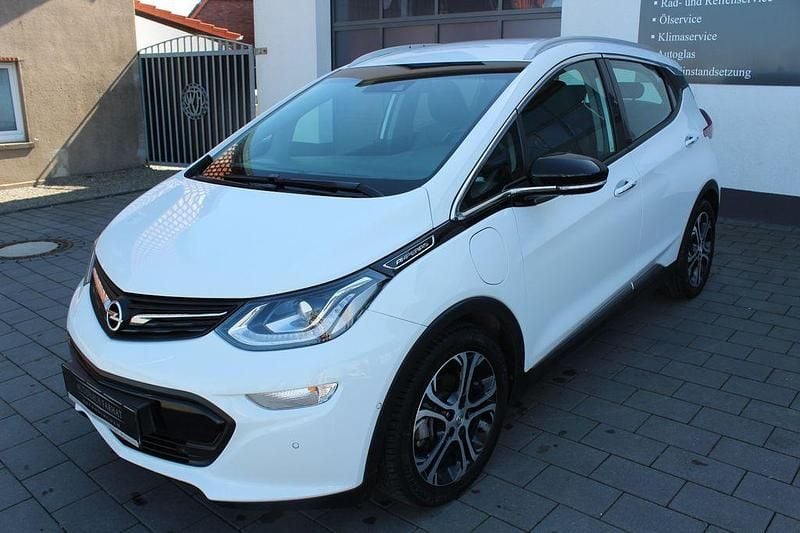 Second-hand Opel Ampera Ultimate 150 kW (204 CP) 2020 Alb Hatchback