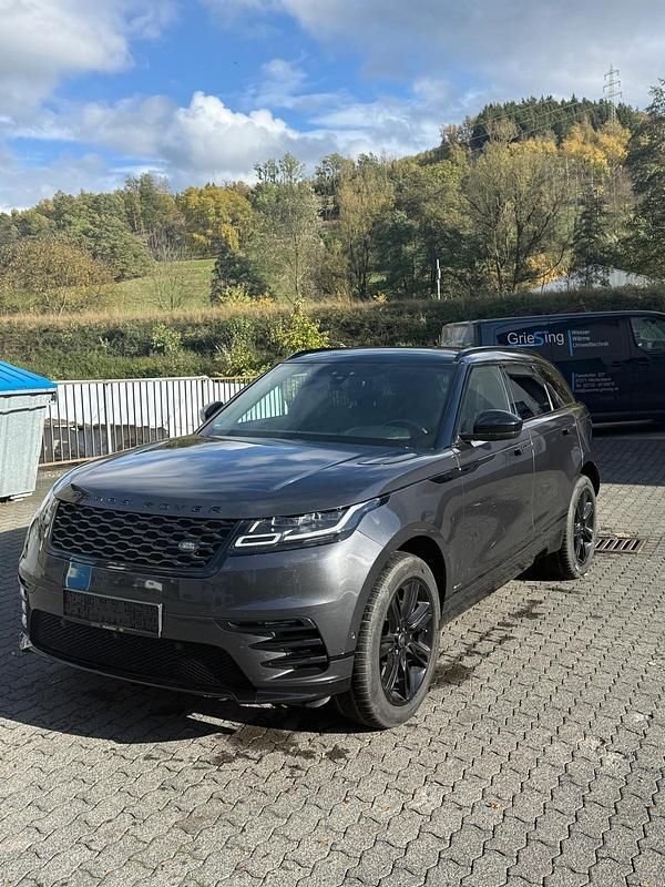 Schwarz Gebraucht 2018 Land Rover Range Rover Velar SUV | 31.900 € - Bild 1/4