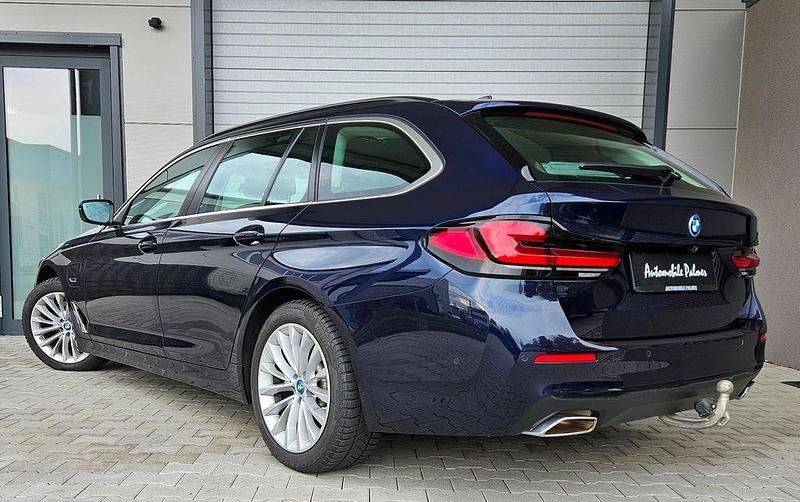 Gebraucht BMW 530e 292 PS (214 kW) 2022 Blau Kombi