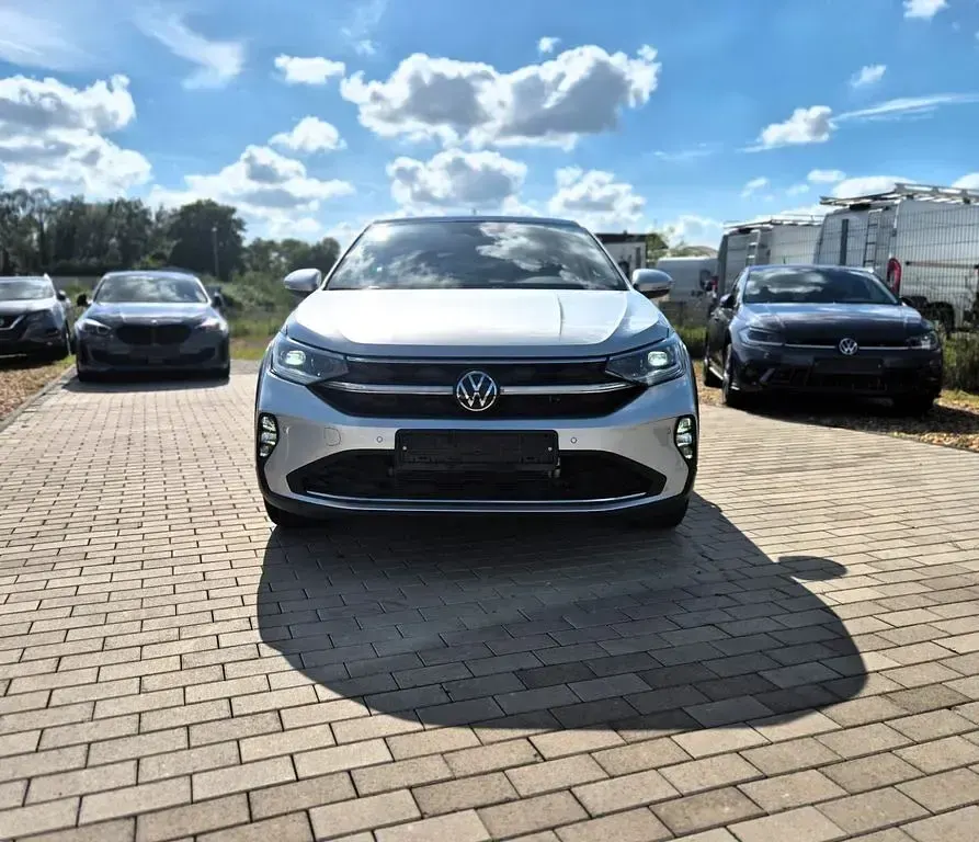 Gebraucht VW Taigo 110 PS (80 kW) 2023 Silber SUV
