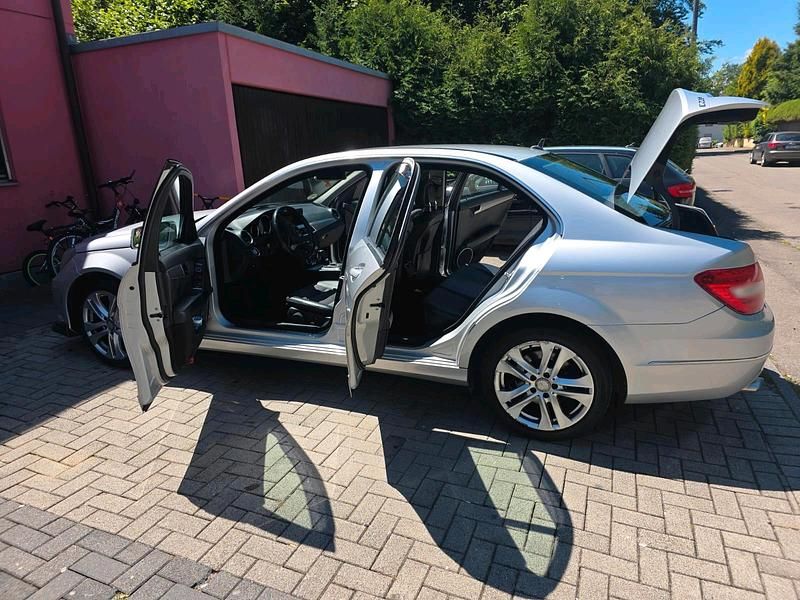 Gebraucht Mercedes C220 170 PS (125 kW) 2012 Limousine