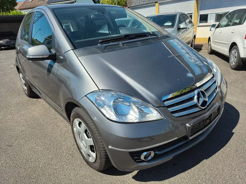 Gebraucht Mercedes A160 Elegance 95 PS (69 kW) 2011 Grau Kleinwagen