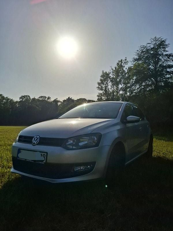 Silber Gebraucht 2012 VW Polo Kleinwagen | 5.300 € (Fairer Preis) - Bild 1/4