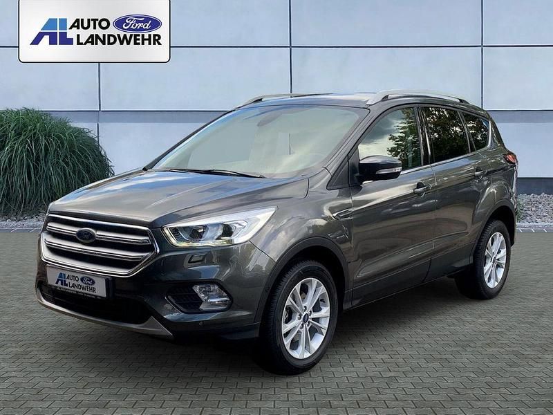 Gebraucht Ford Kuga Titanium 150 PS (110 kW) 2018 Grau SUV
